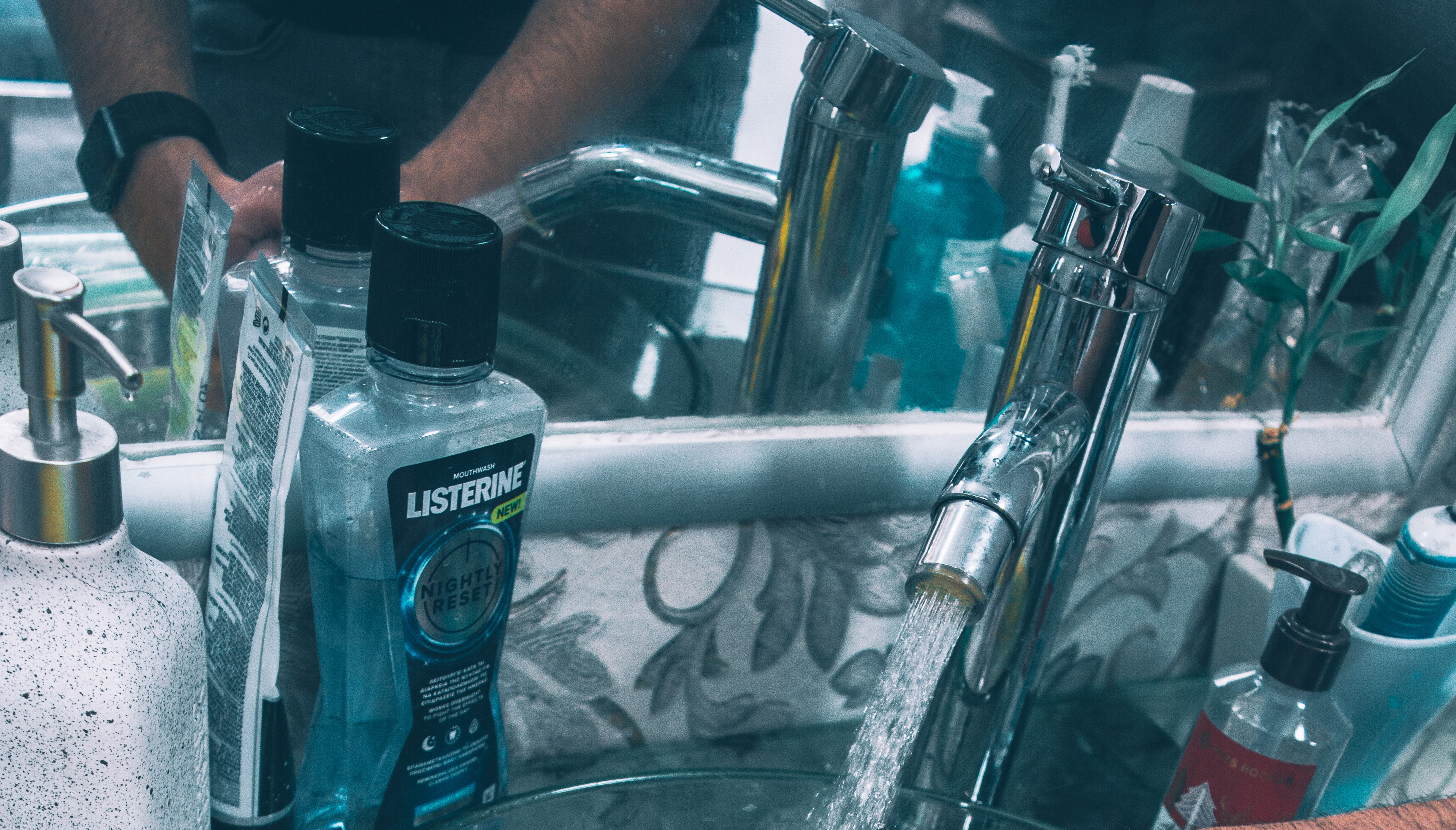 christine-sandu-5Y4aPs2QEgY-unsplash